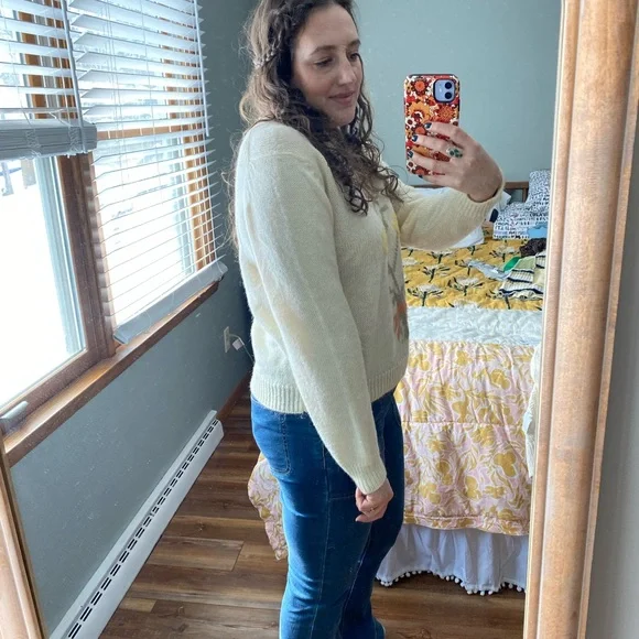 Vintage Floral Sweater - Picture 2 of 3